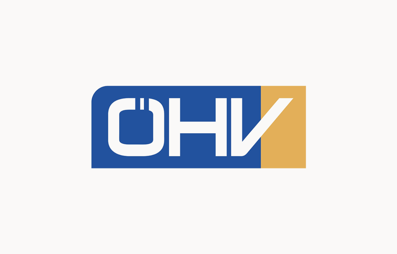 Logo der OHV (Oberhavel Verkehrsgesellschaft) in Blau und Gelb auf weißem Hintergrund.
