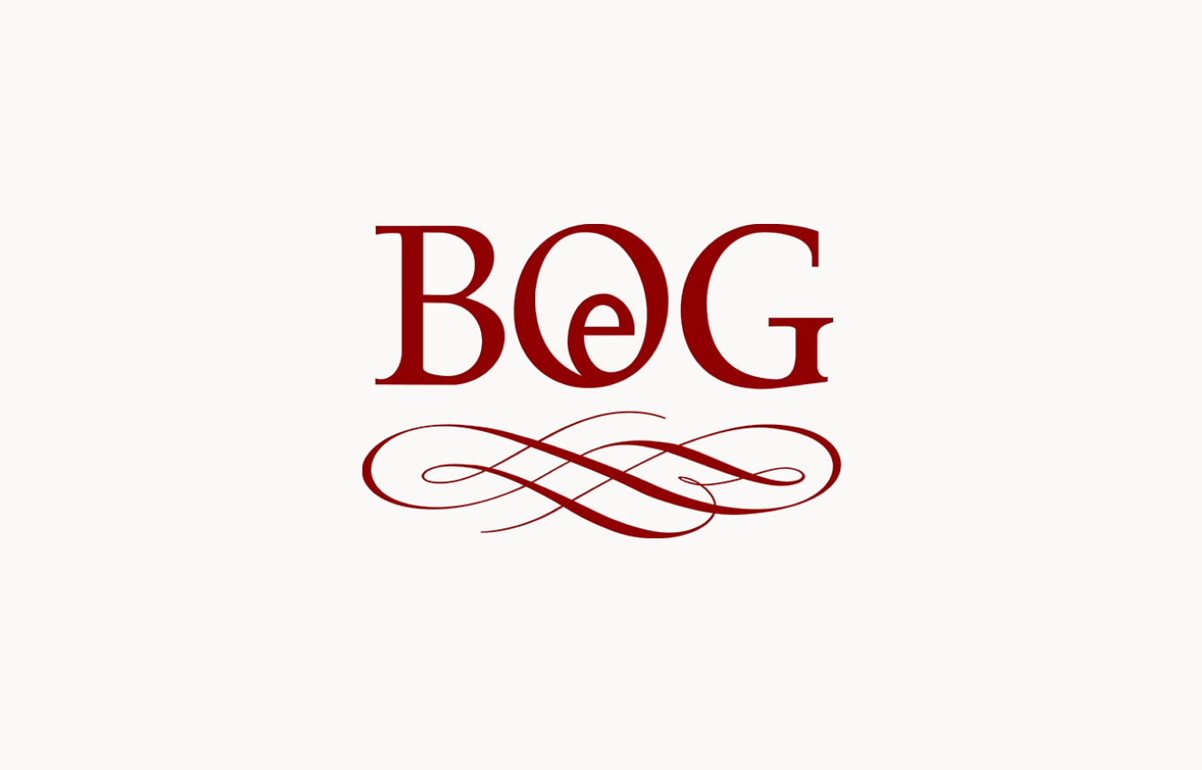 Rotes BOG-Logo auf weißem Hintergrund mit einem verschnörkelten Element darunter.